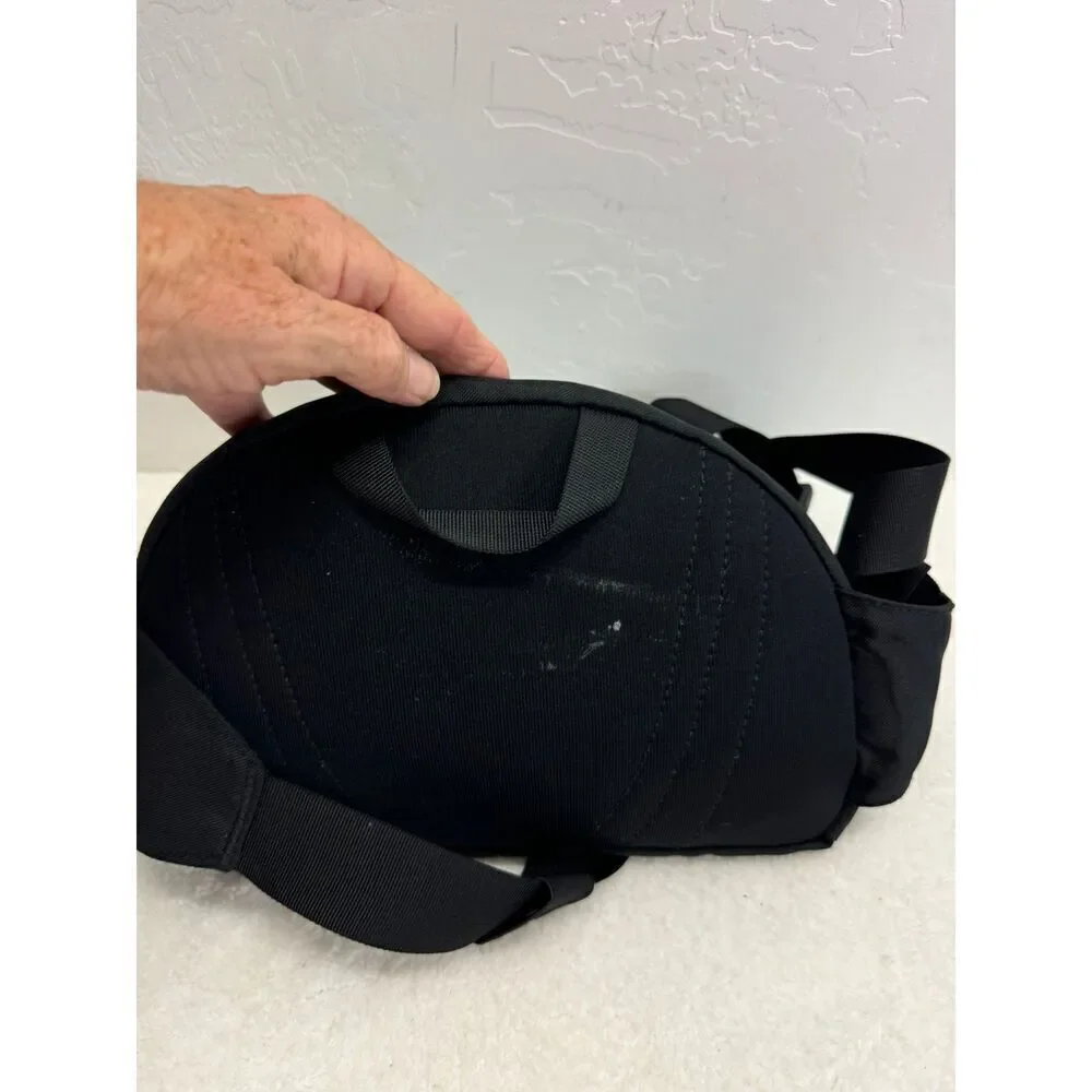 The North Face Black Fanny Pack Zipper‎ Closures Adjustable Strap Logo Bag